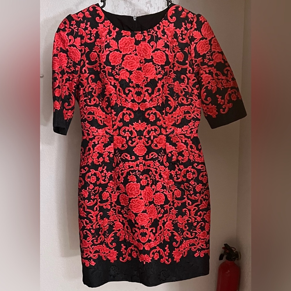Dress - Picture 2 of 2